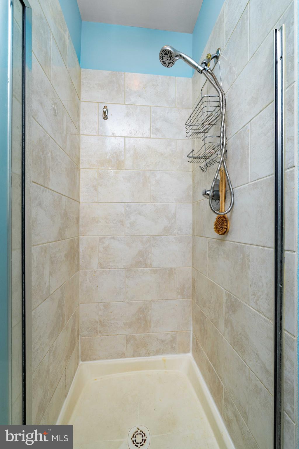 THE HOLLOW AT FOX VA - Residential