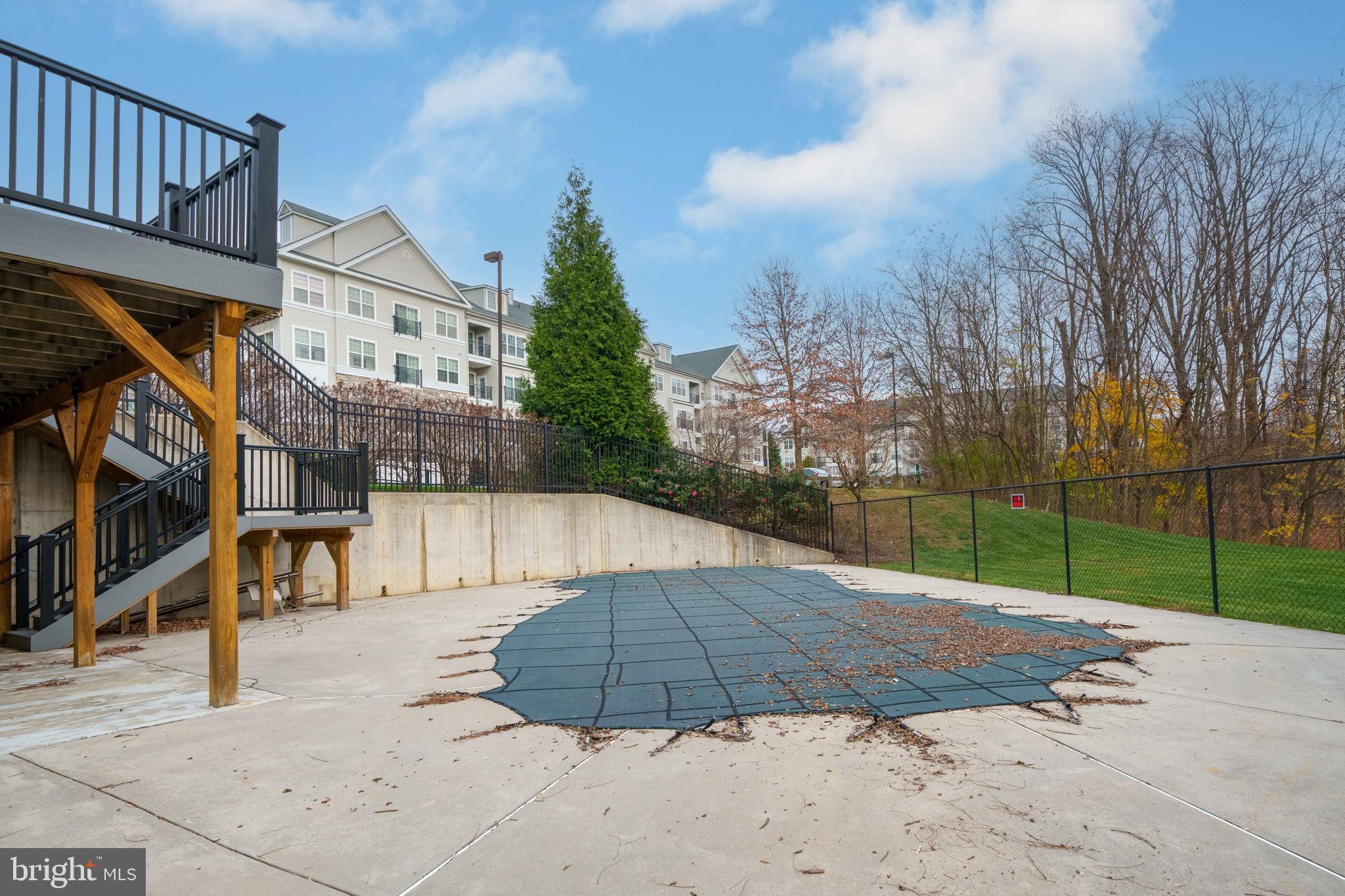 THE HOLLOW AT FOX VA - Residential