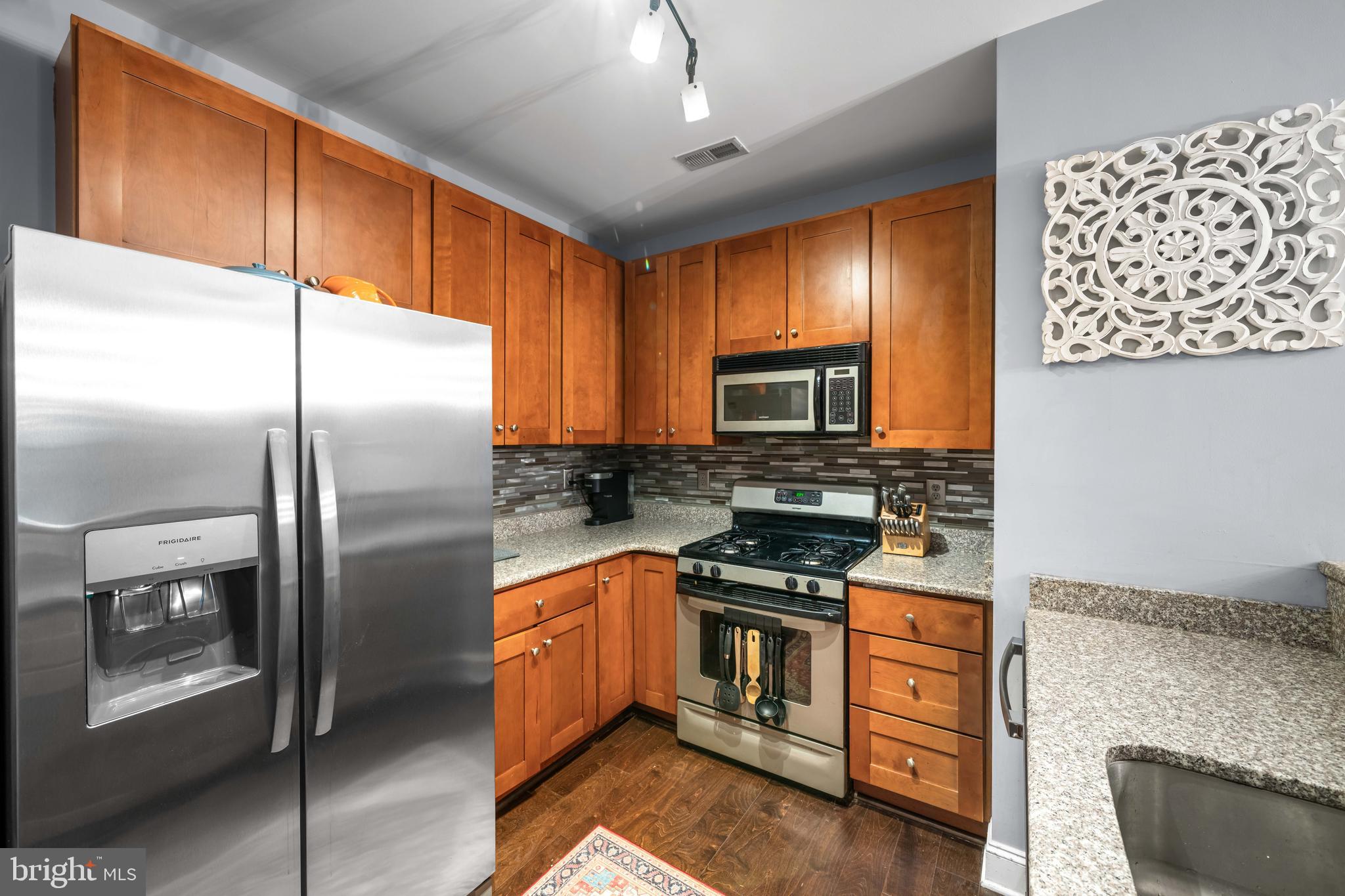 THE HOLLOW AT FOX VA - Residential