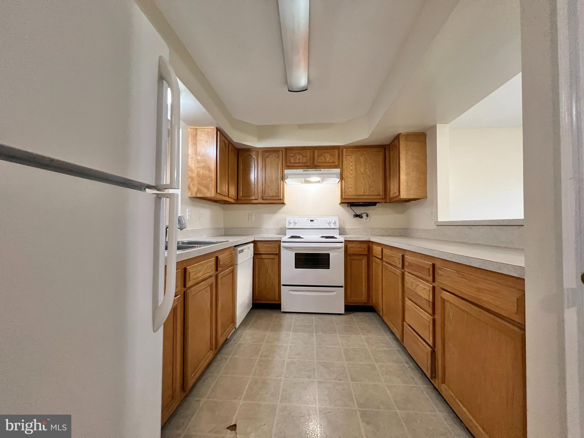 TOWNES OF TOPAZ - Residential