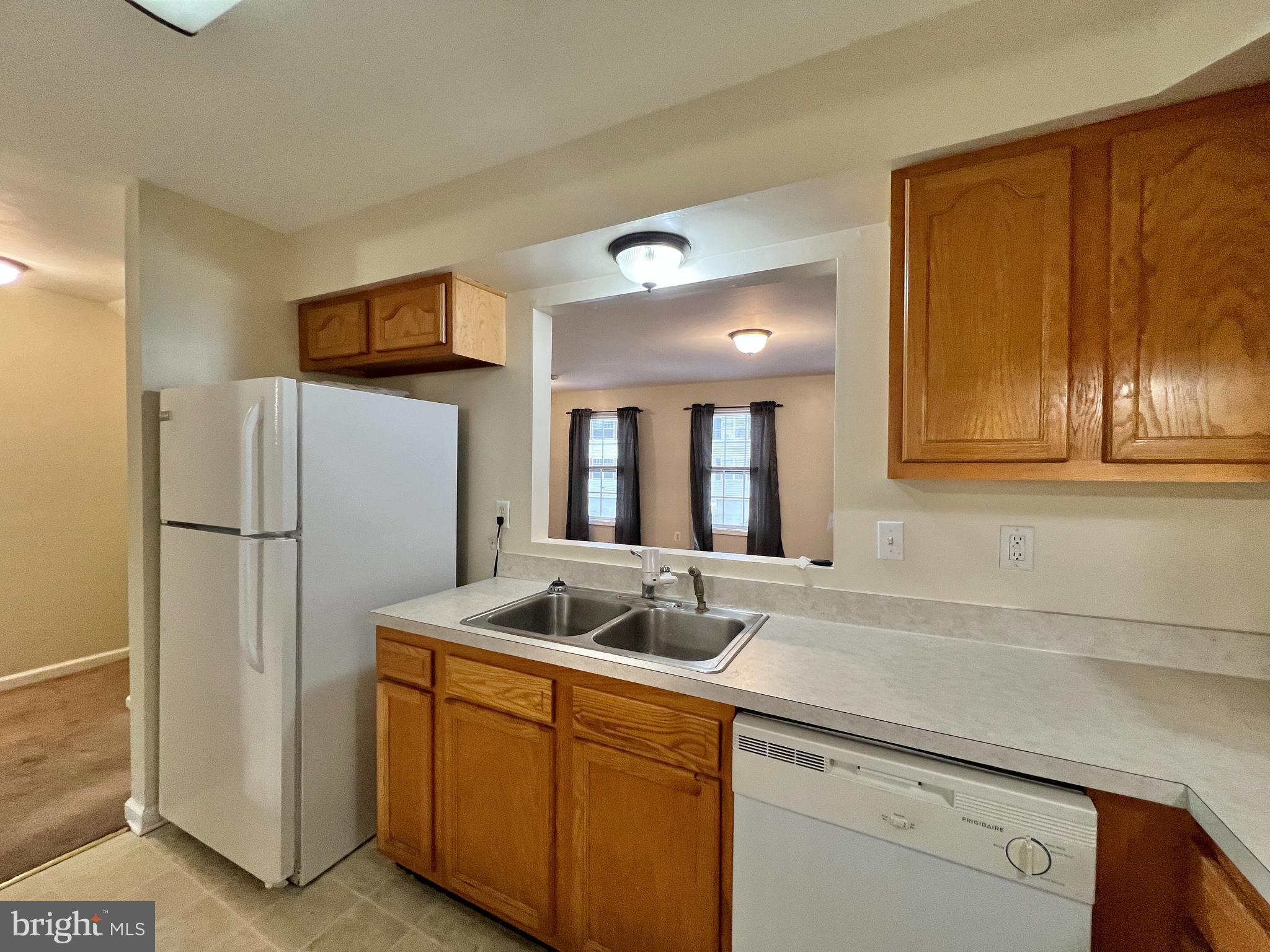 TOWNES OF TOPAZ - Residential