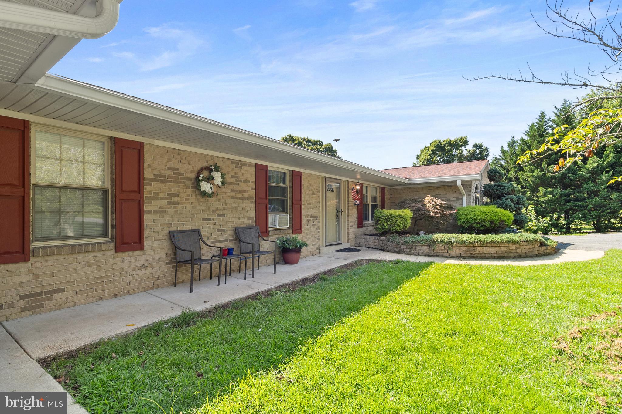 11219 LAKESIDE DRIVE