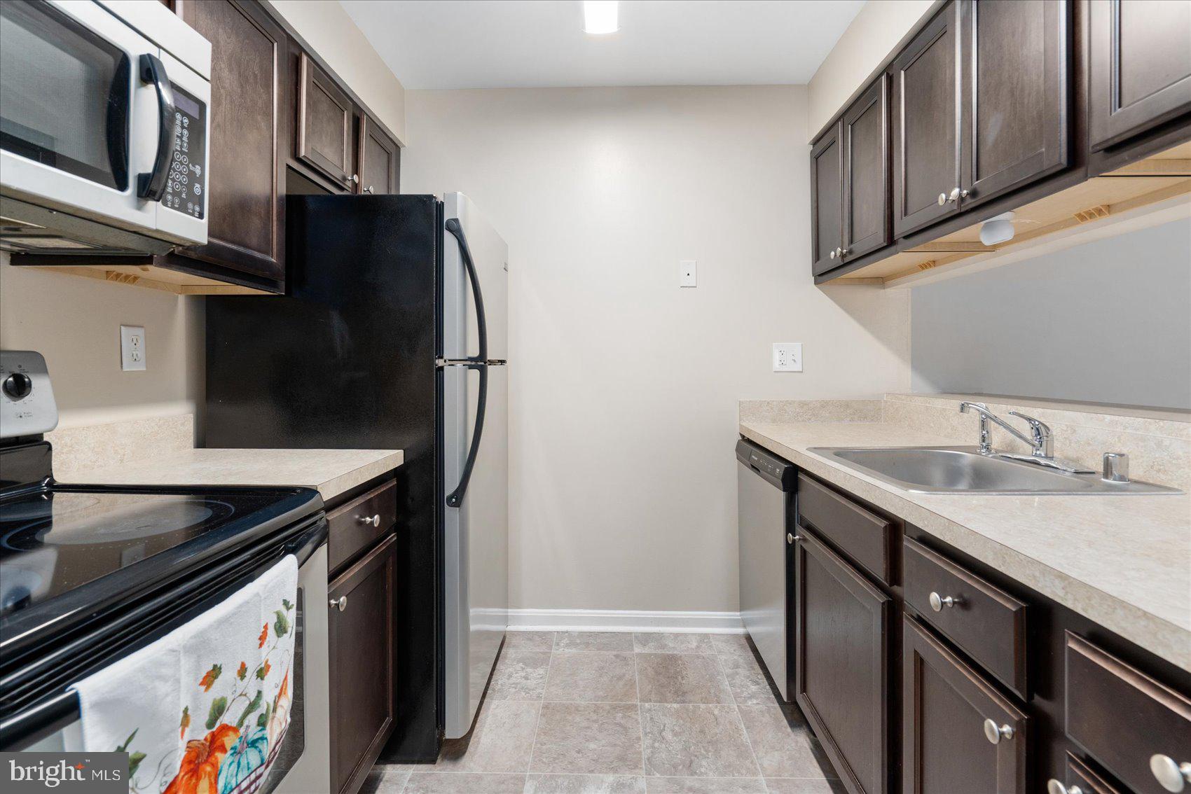 CASTLE HARBOUR - Residential