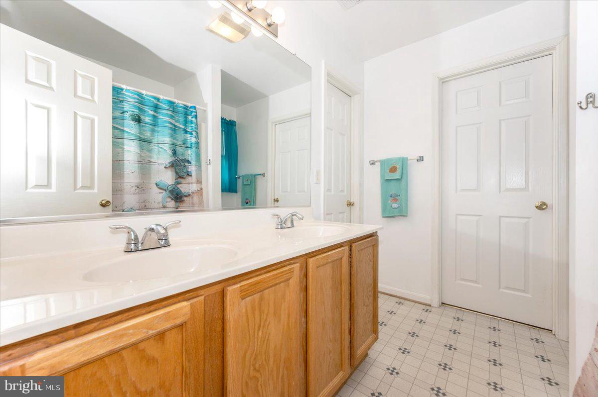 SYCAMORE VILLAGE - Residential