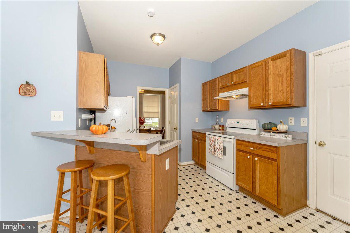 SYCAMORE VILLAGE - Residential