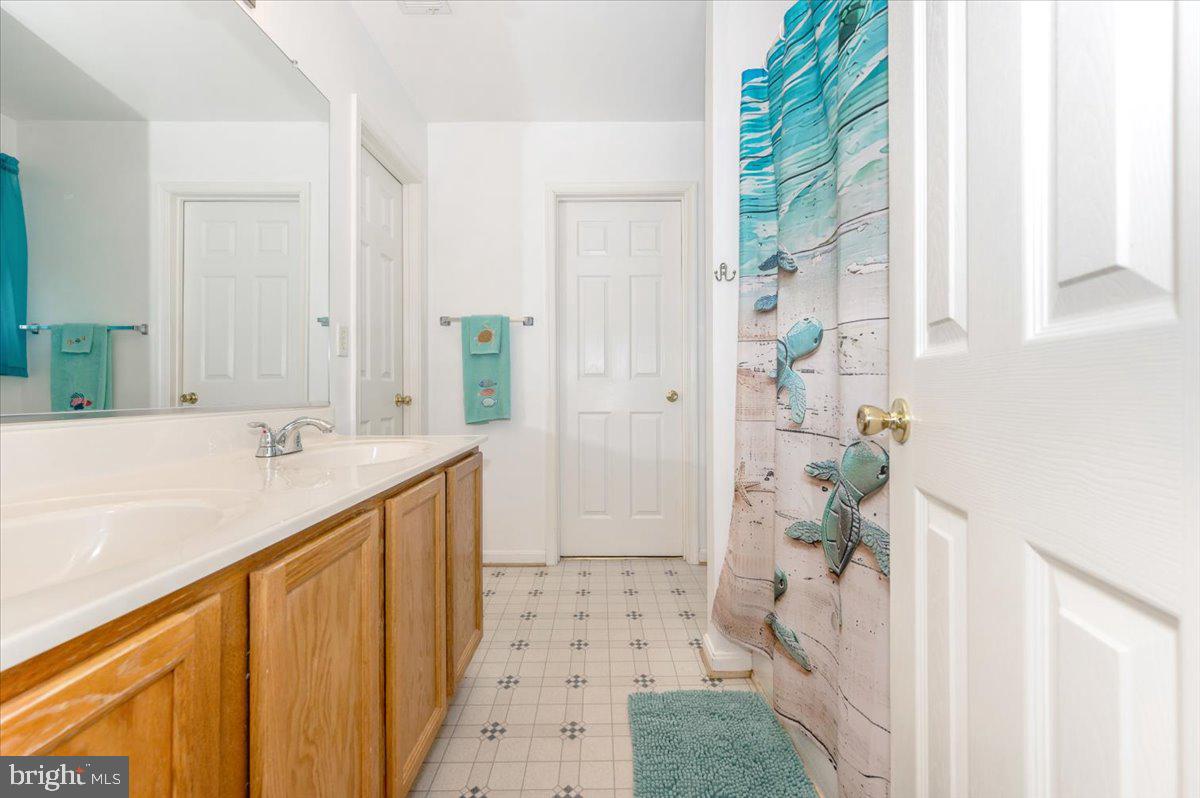 SYCAMORE VILLAGE - Residential