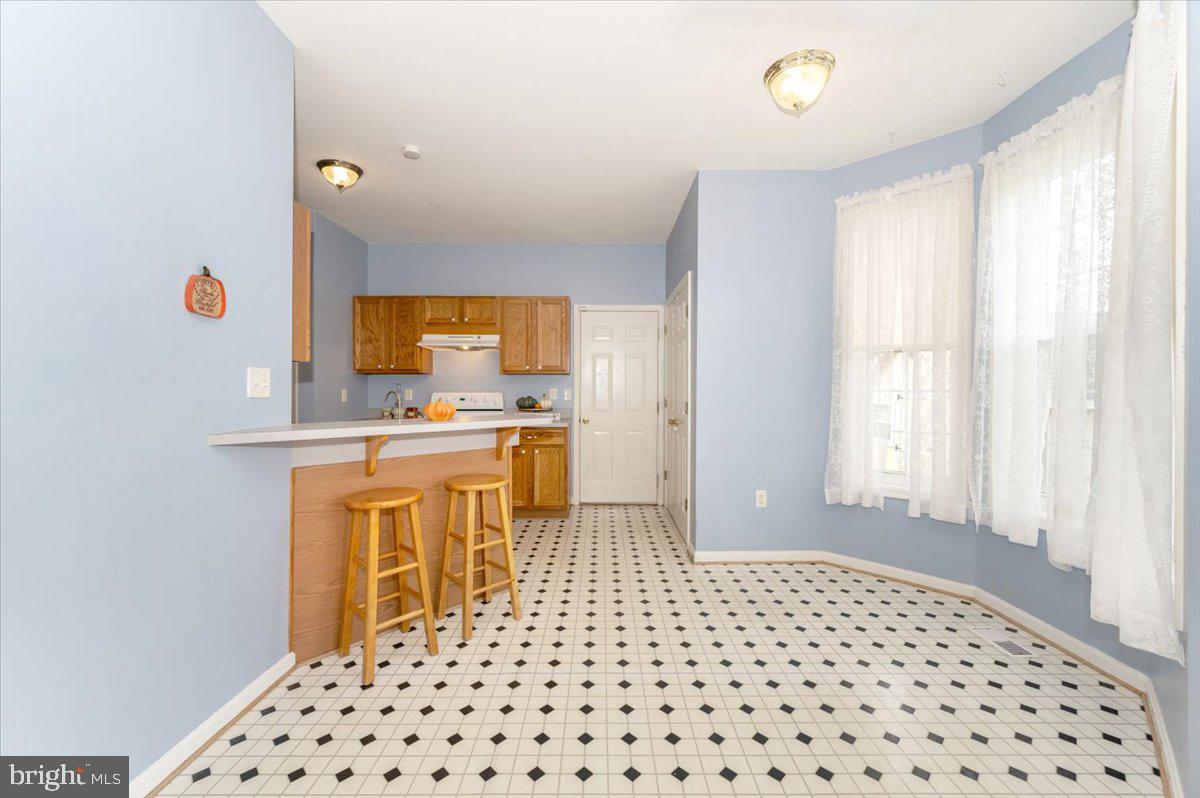 SYCAMORE VILLAGE - Residential