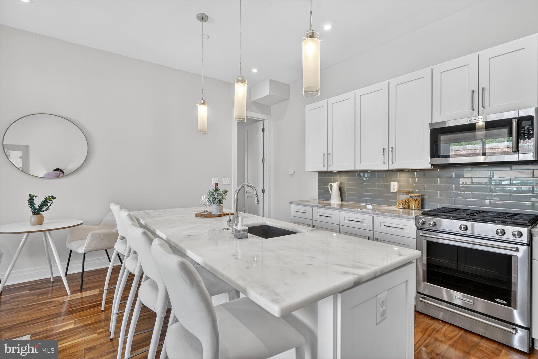 4012 NW EDMUNDS STREET NW 6 (PENTHOUSE)