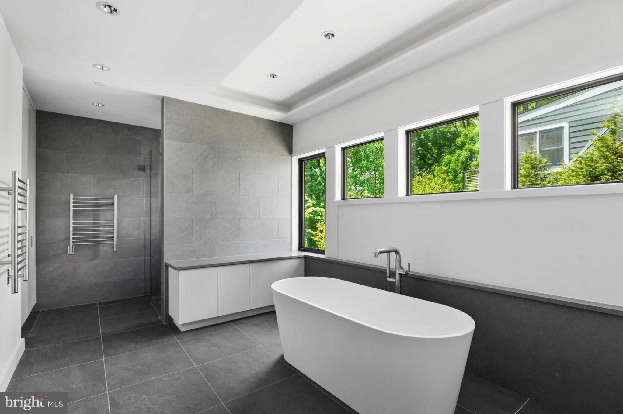 FOREST HILLS - Residential