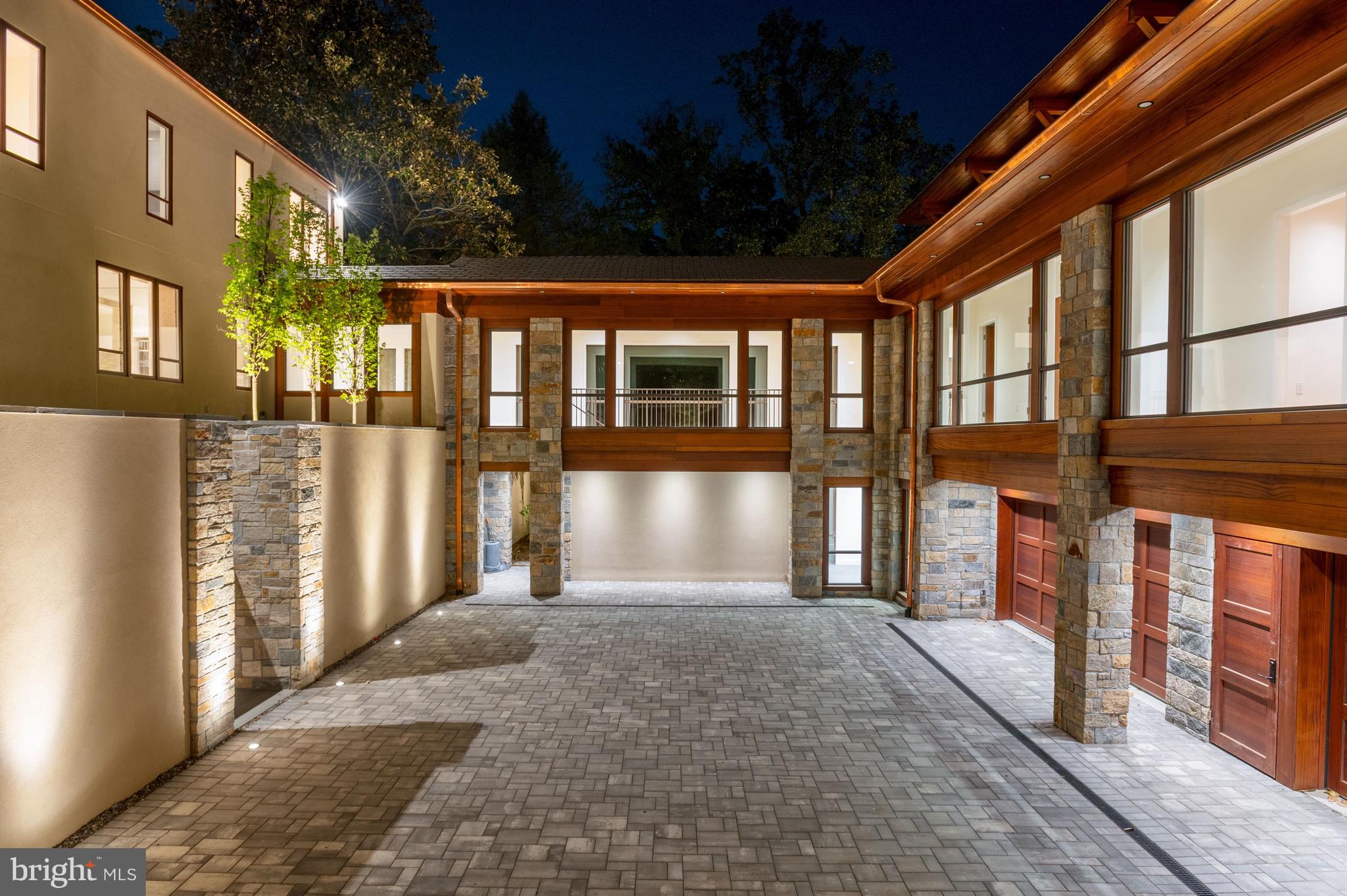 FOREST HILLS - Residential