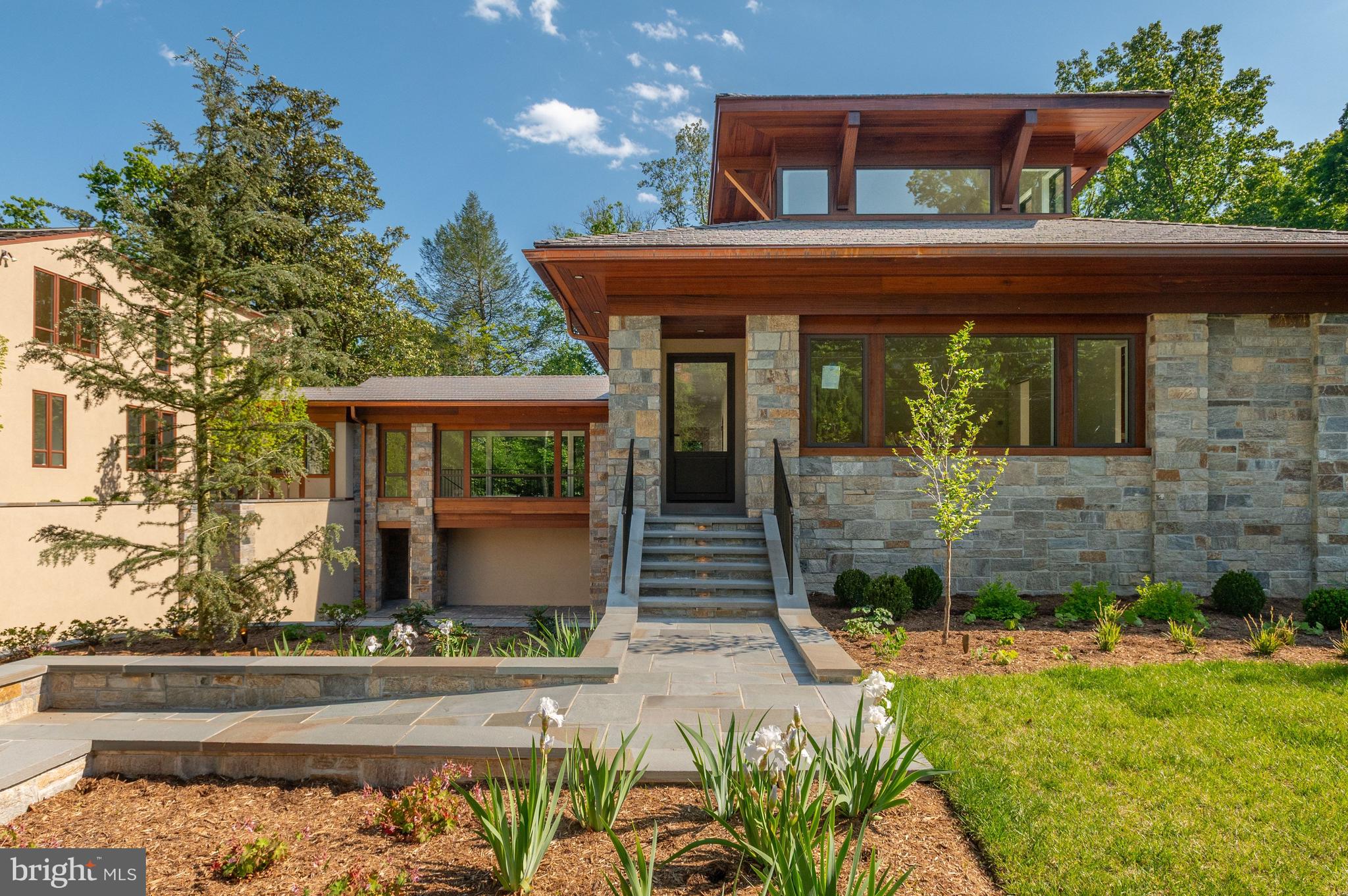 FOREST HILLS - Residential