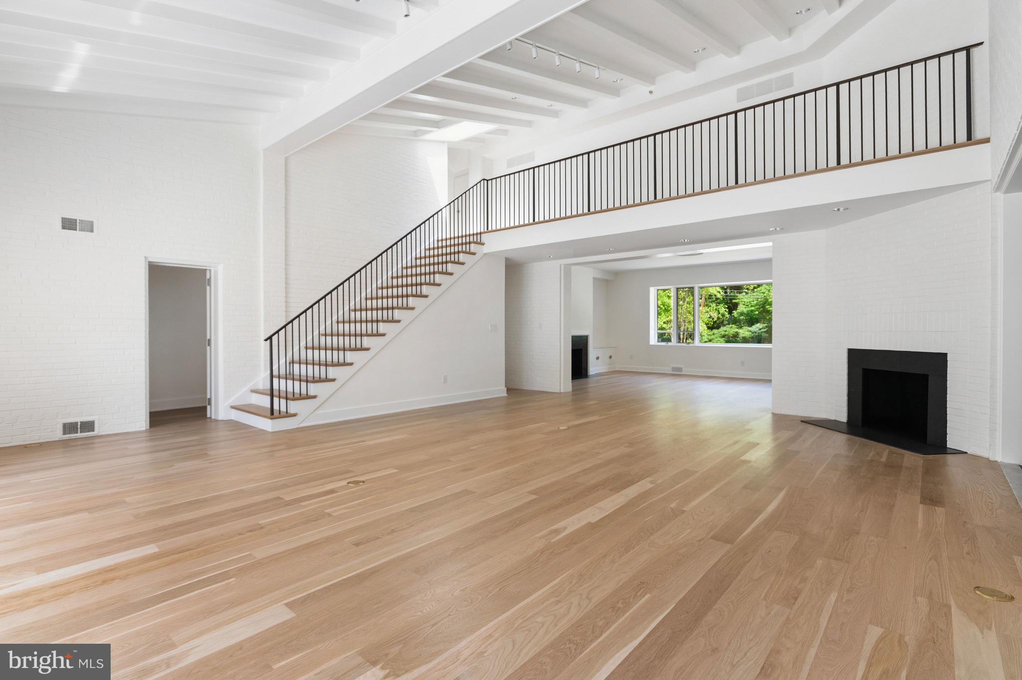 FOREST HILLS - Residential