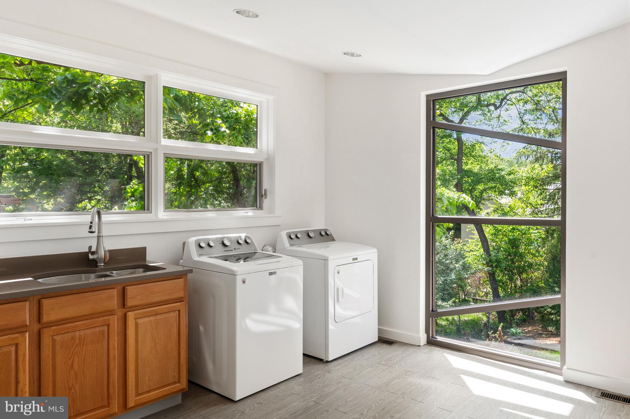 FOREST HILLS - Residential