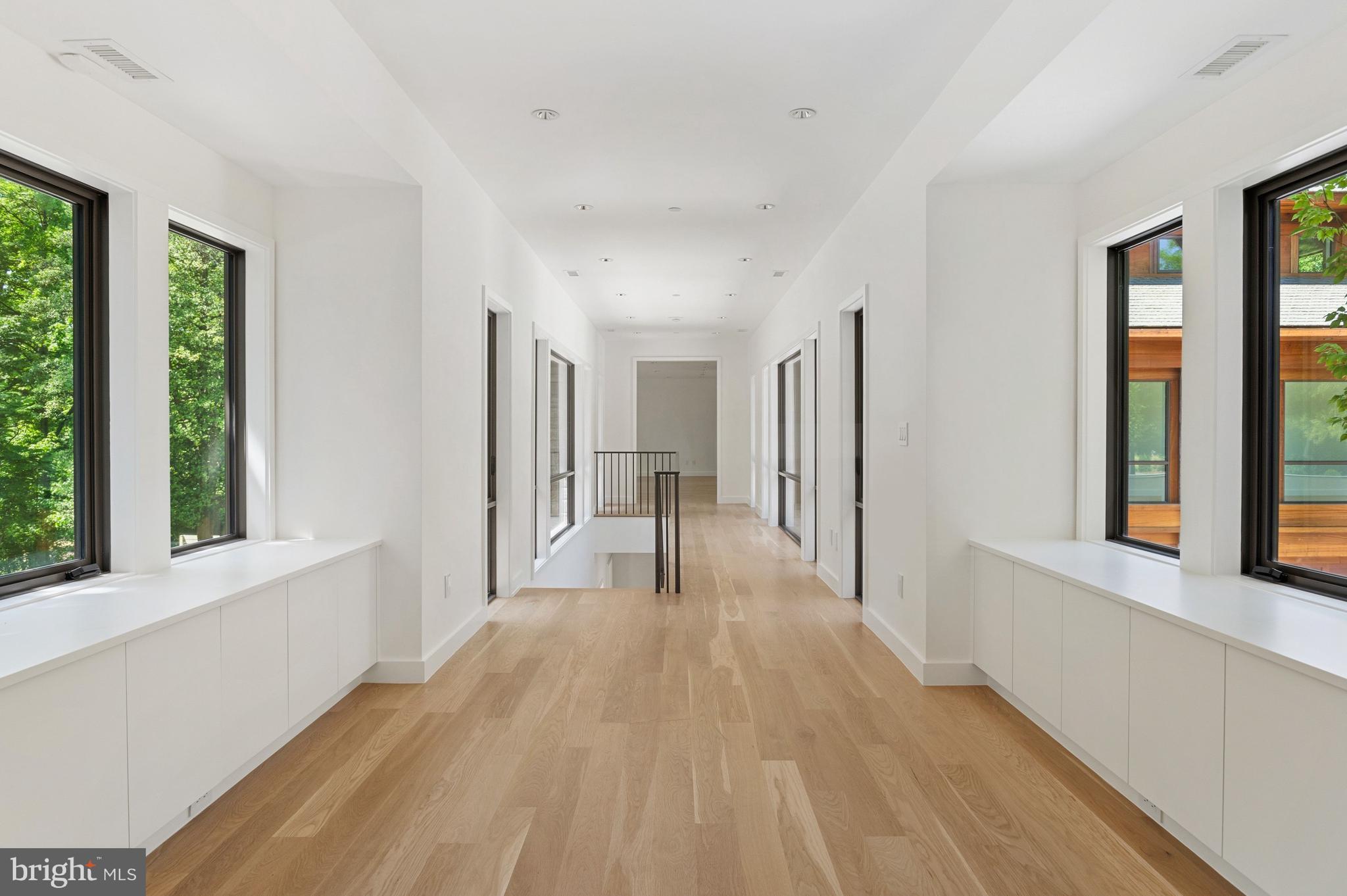 FOREST HILLS - Residential