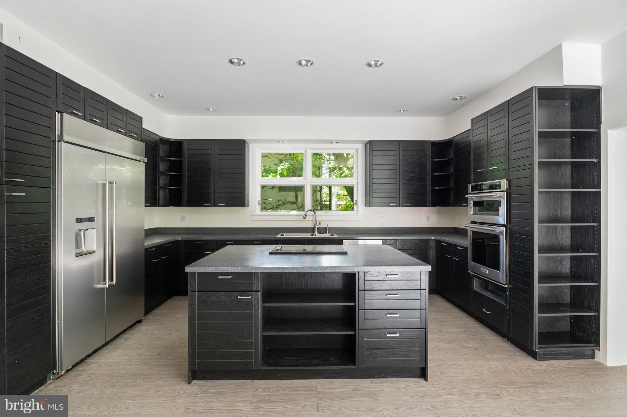 FOREST HILLS - Residential