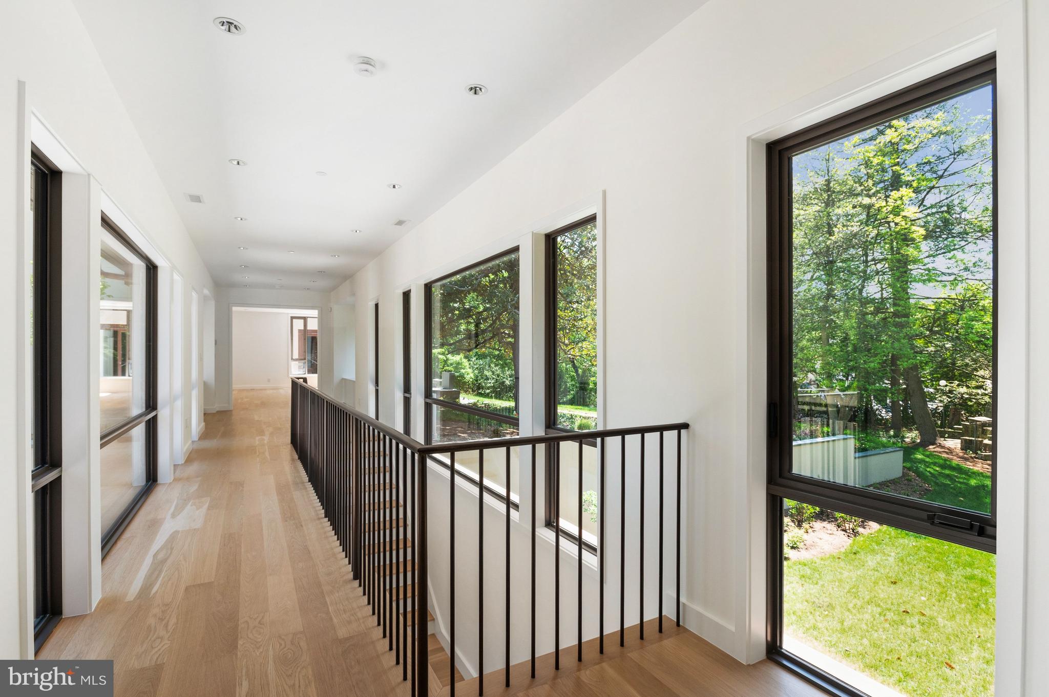 FOREST HILLS - Residential