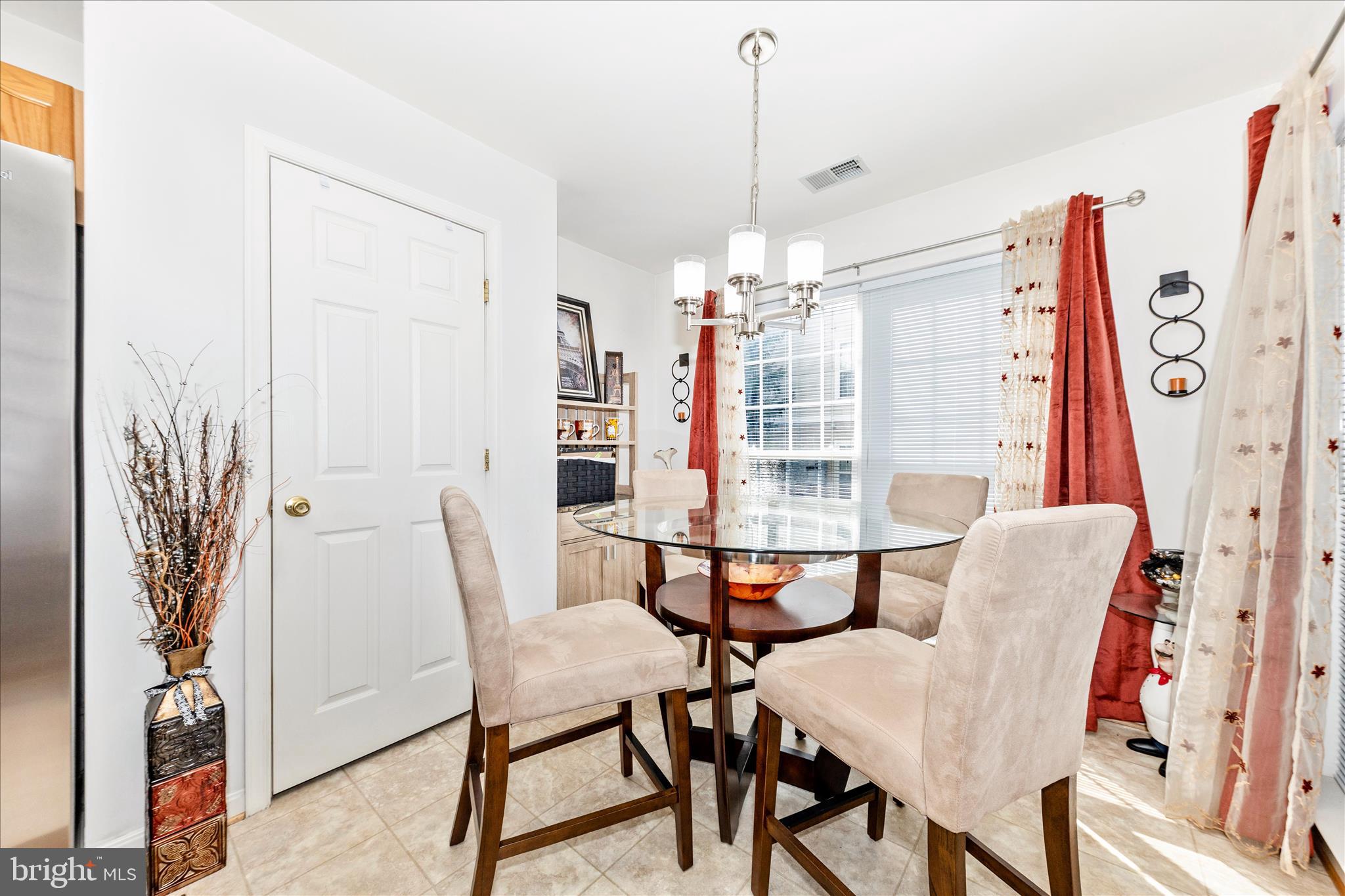 ECHO GLEN - Residential