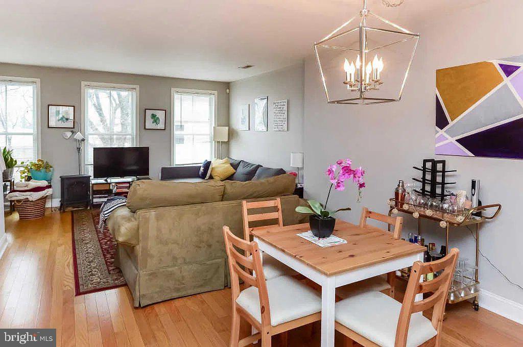 406 LEVERINGTON AVENUE UNIT D