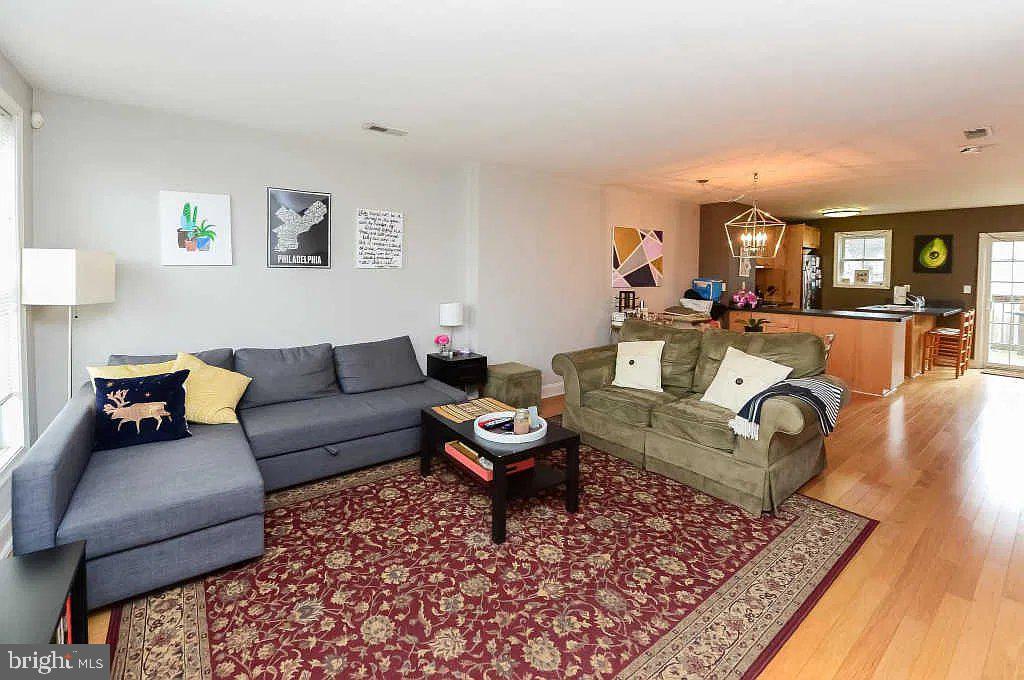 406 LEVERINGTON AVENUE UNIT D