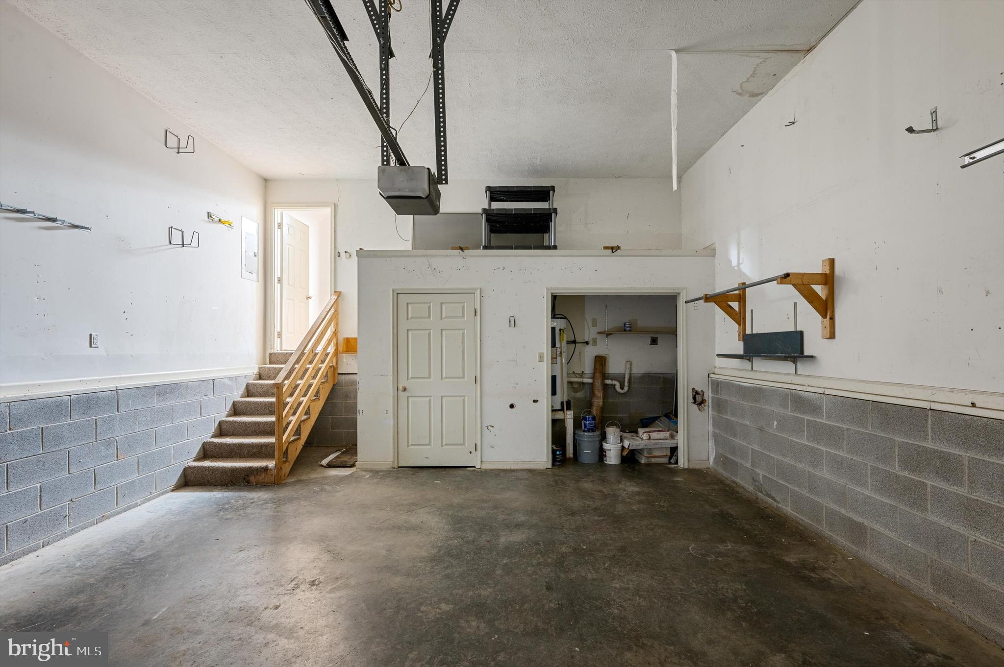 LIMESTONE TERRACE - Residential