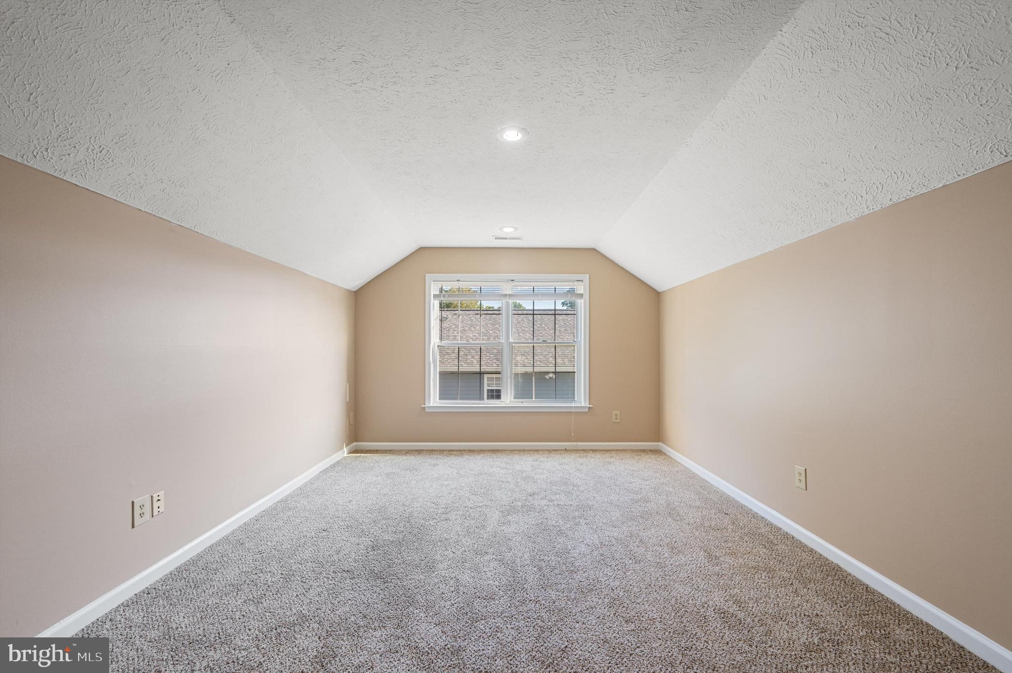 LIMESTONE TERRACE - Residential