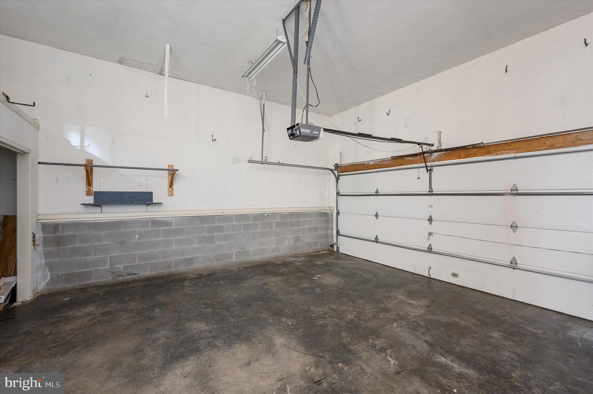 LIMESTONE TERRACE - Residential