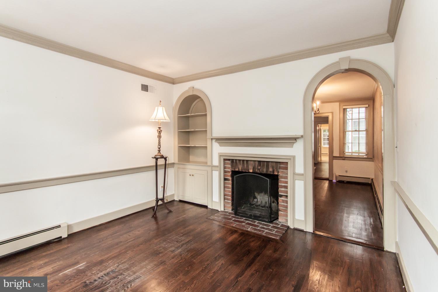 OLD TOWN - Residential Lease