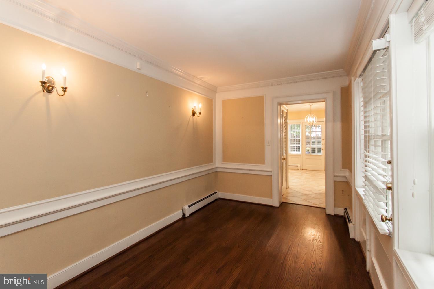 OLD TOWN - Residential Lease