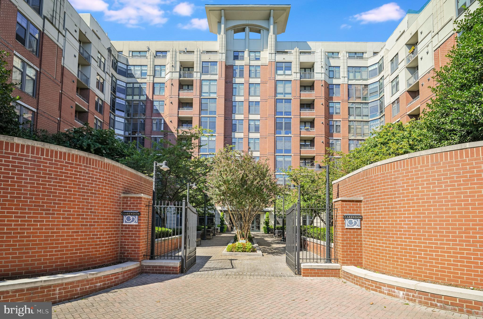 CLARENDON 1021 - Residential Lease