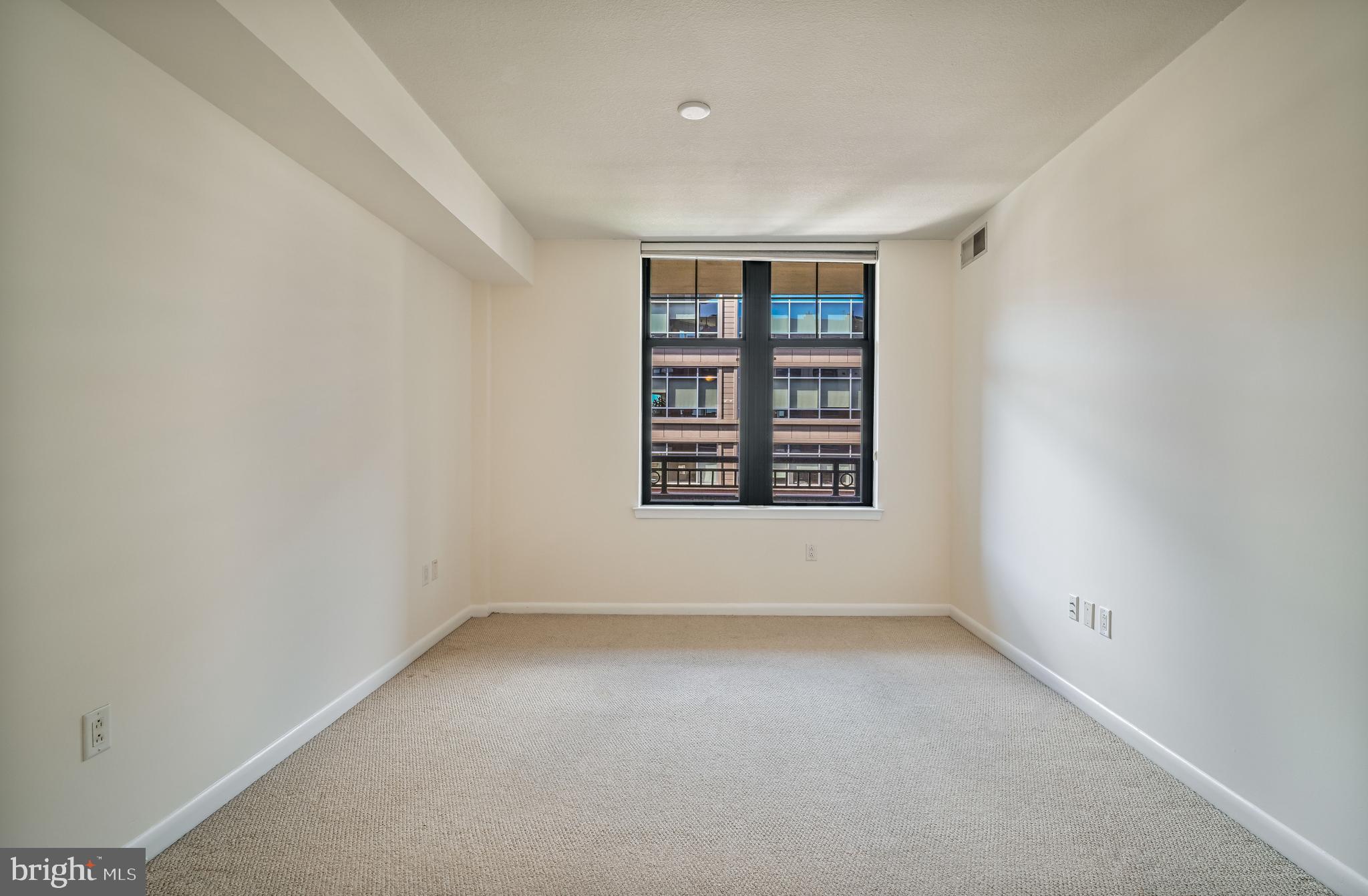 CLARENDON 1021 - Residential Lease