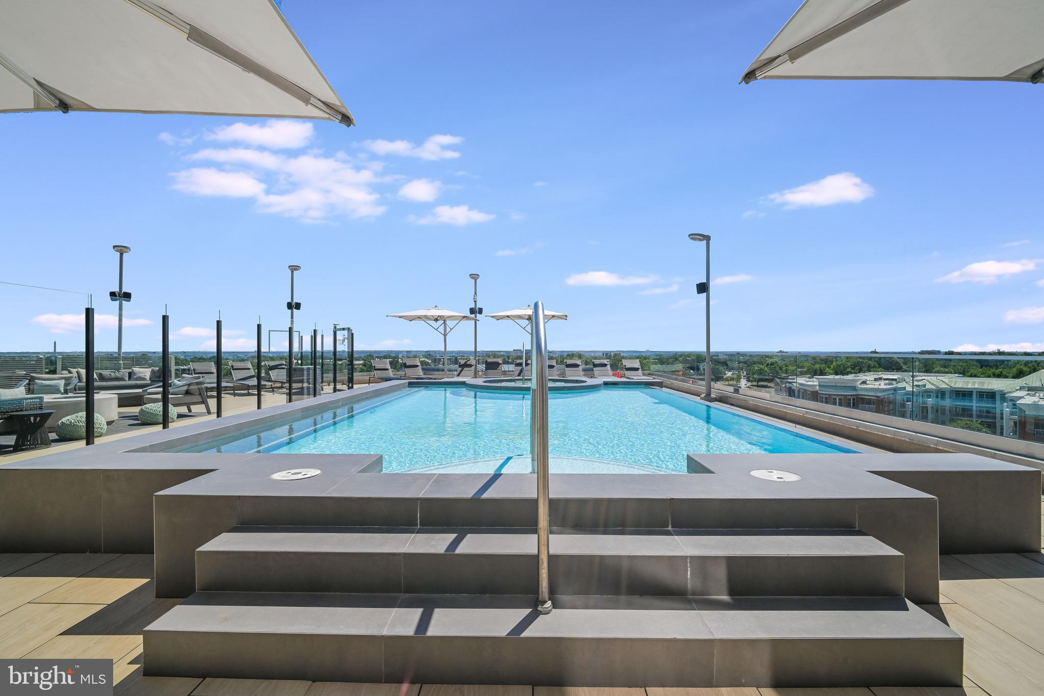 CLARENDON 1021 - Residential Lease