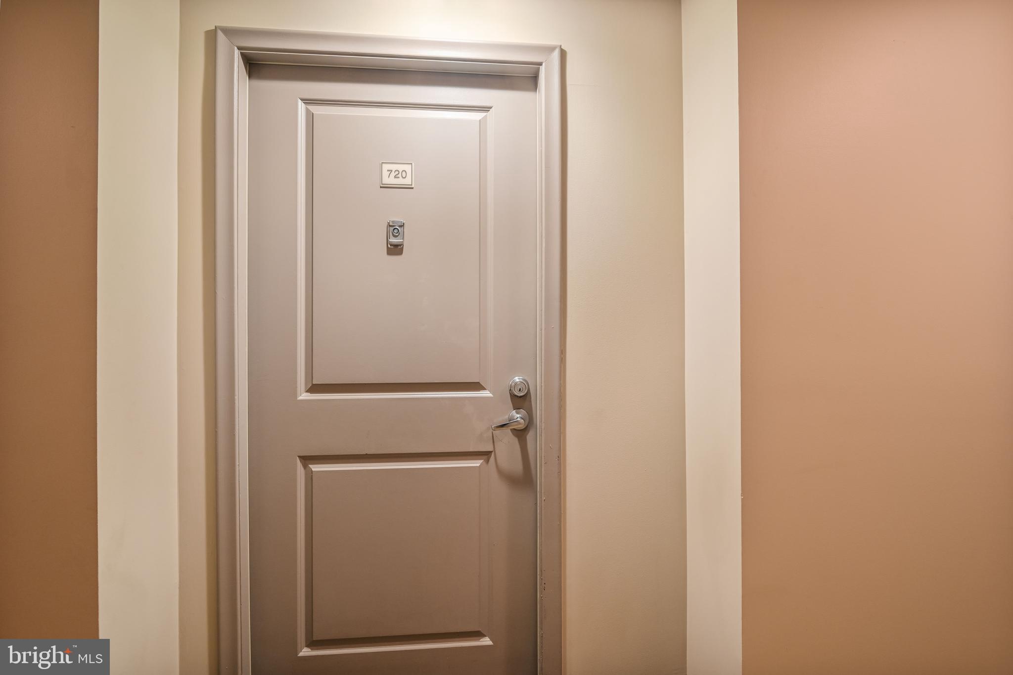 CLARENDON 1021 - Residential Lease