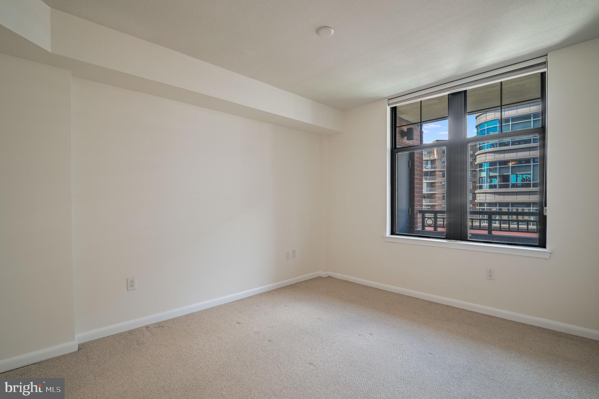 CLARENDON 1021 - Residential Lease