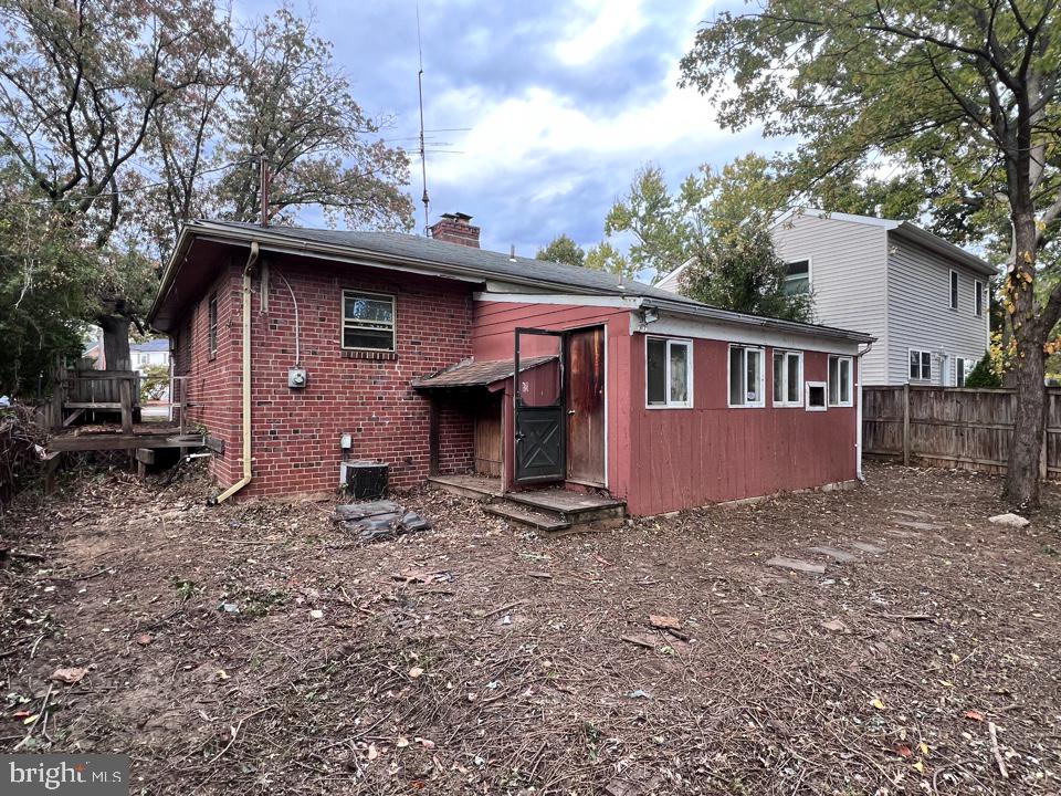 205 S PERSHING DRIVE