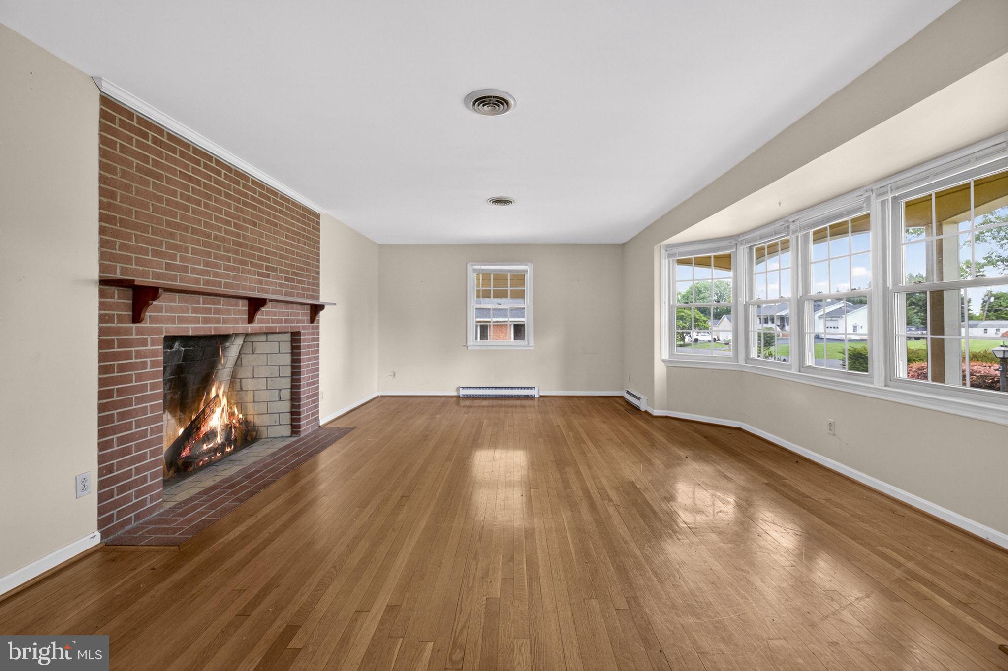 BROADVIEW ACRES - Residential