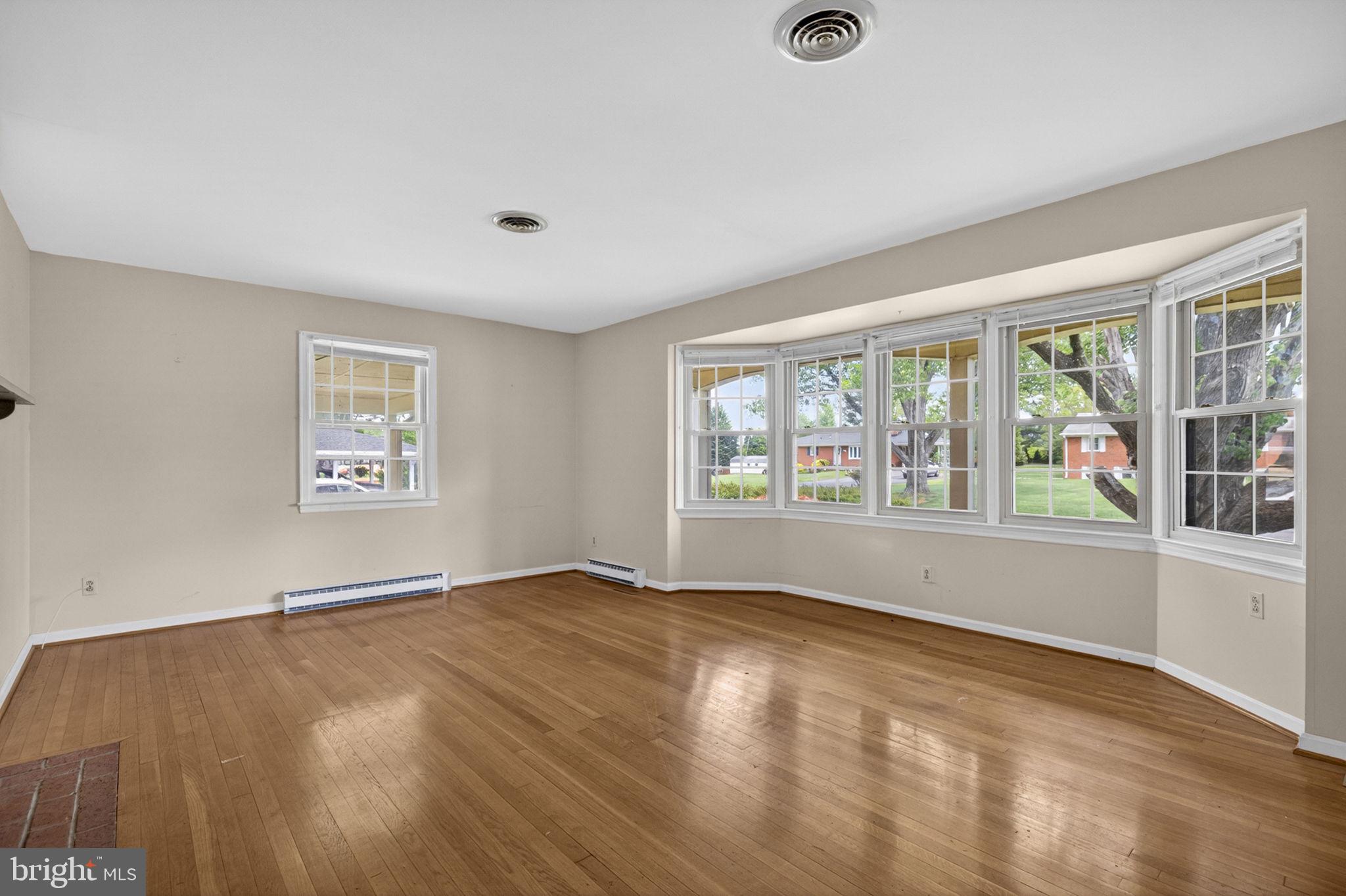 BROADVIEW ACRES - Residential