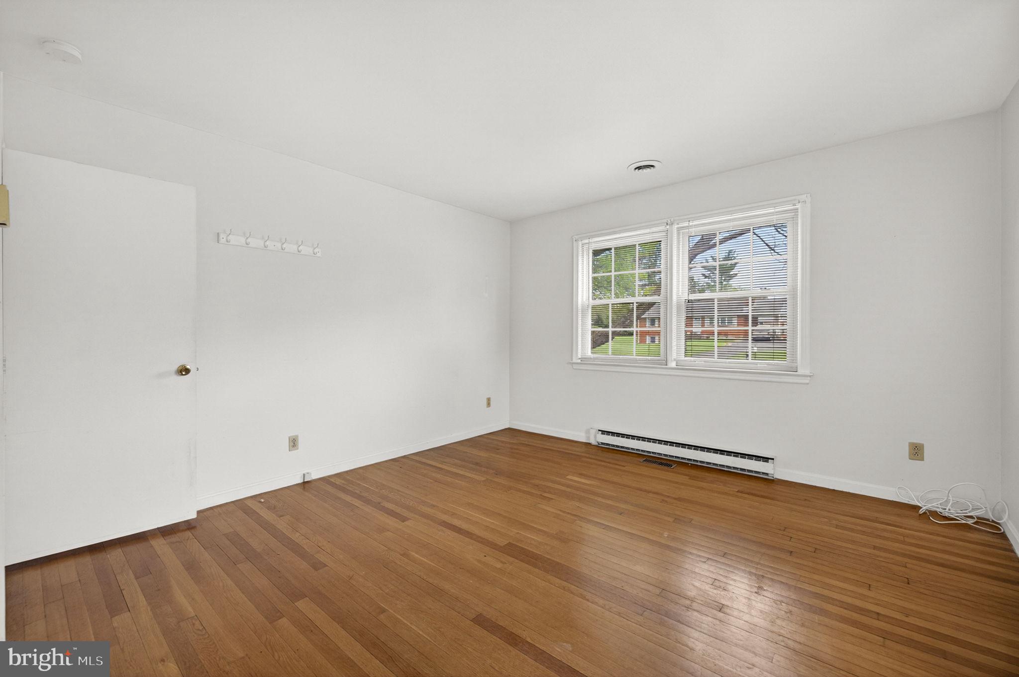 BROADVIEW ACRES - Residential