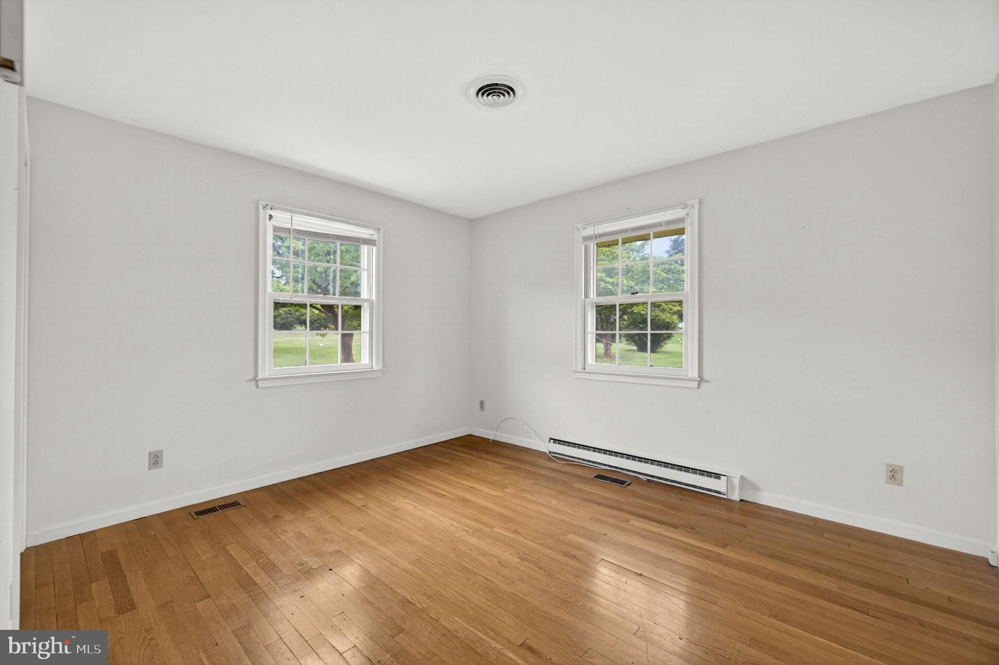 BROADVIEW ACRES - Residential
