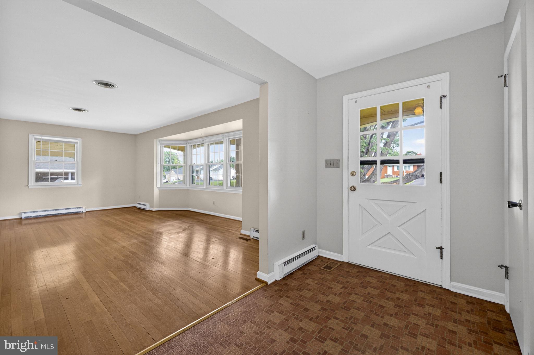 BROADVIEW ACRES - Residential