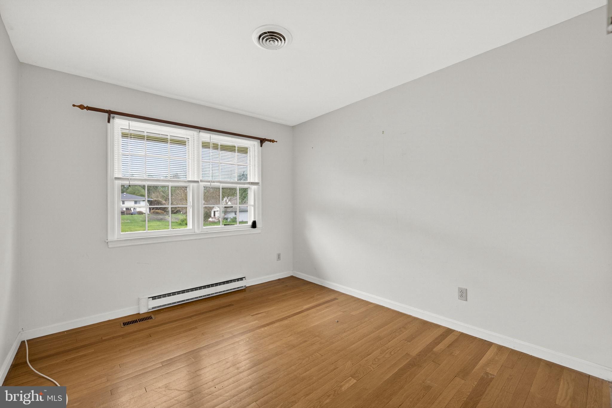 BROADVIEW ACRES - Residential