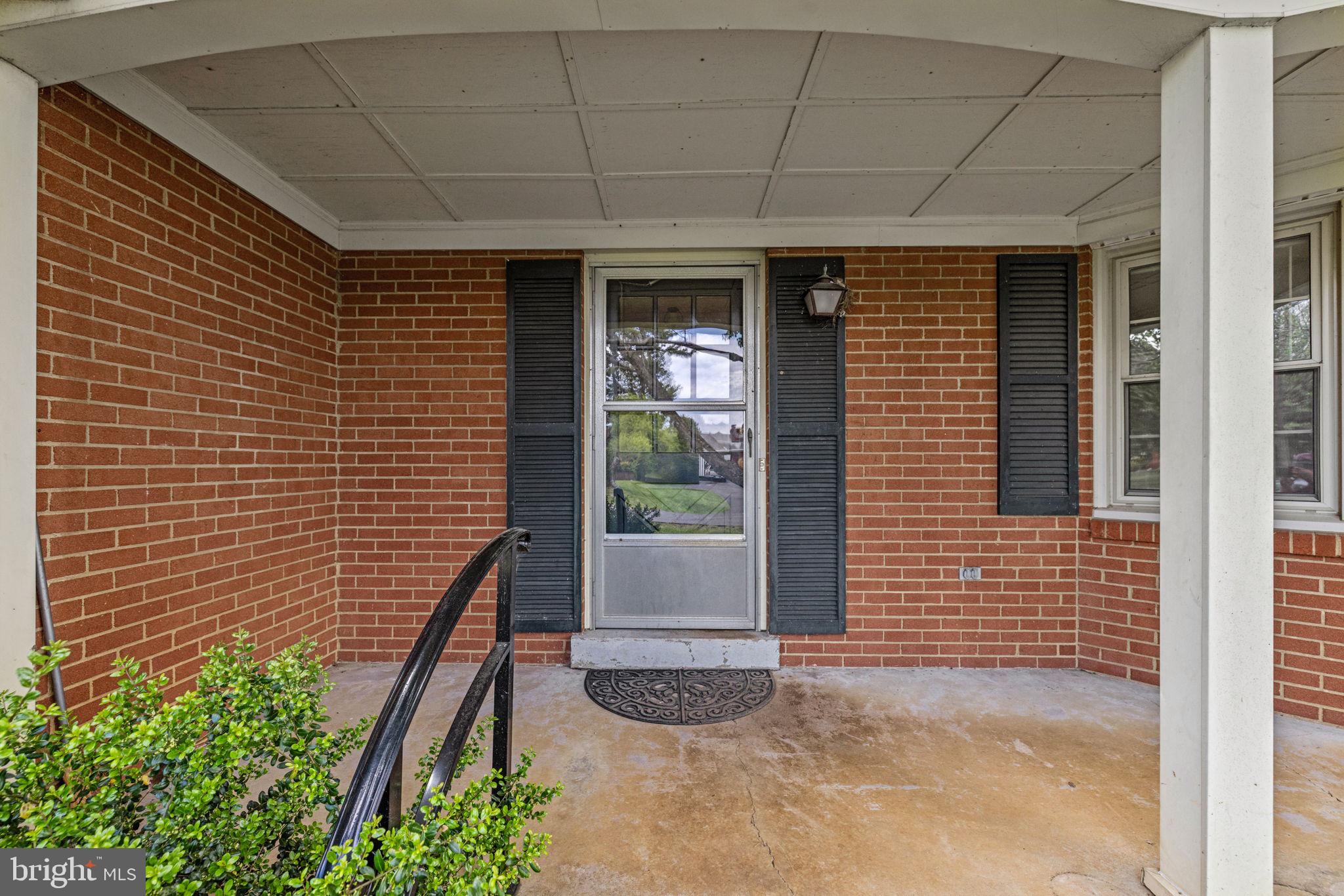 BROADVIEW ACRES - Residential