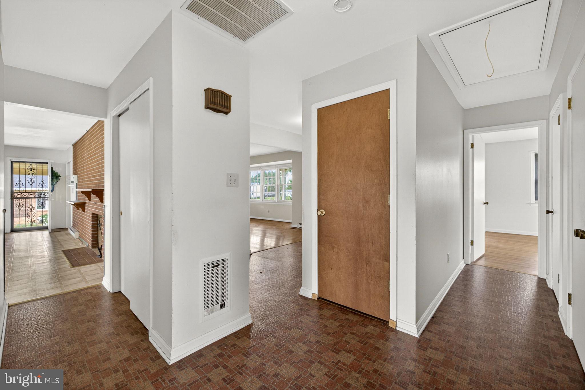 BROADVIEW ACRES - Residential