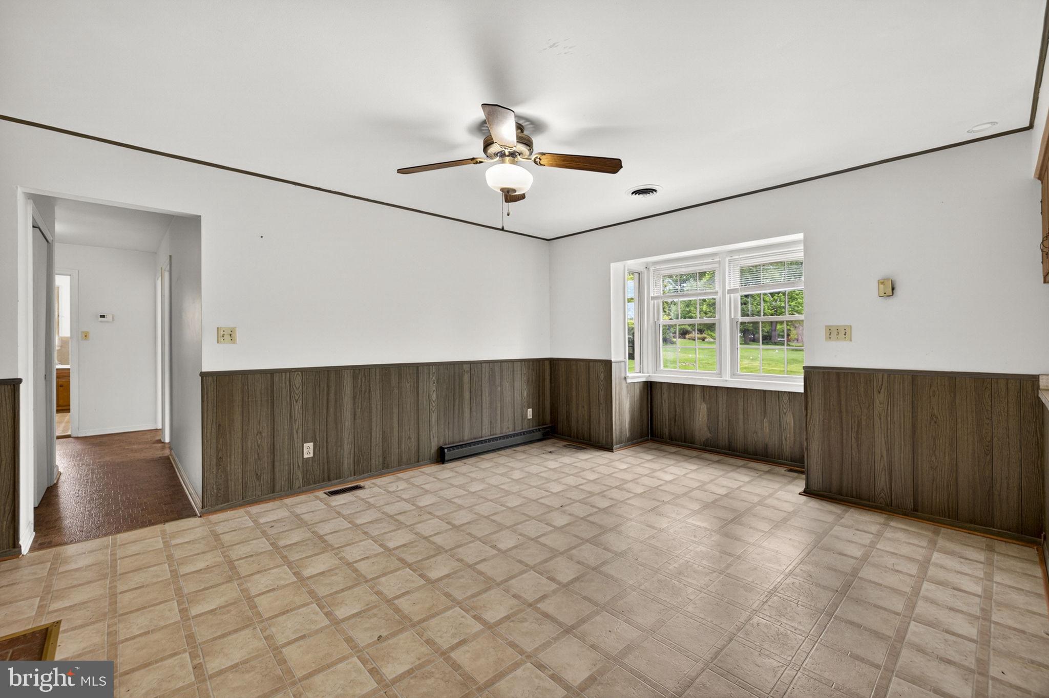 BROADVIEW ACRES - Residential