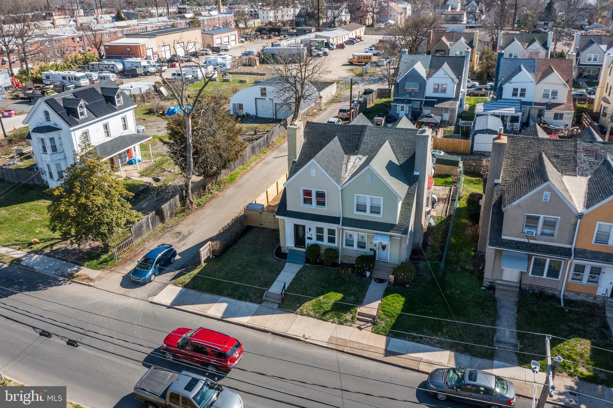 219 N WYCOMBE AVENUE