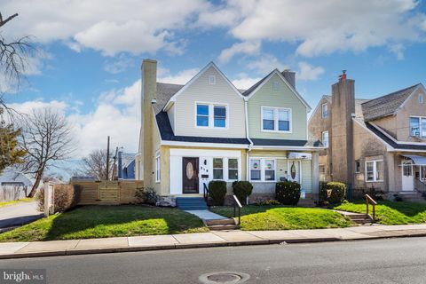 Townhouse For Sale - 219 N Wycombe Avenue<br/> Delaware County, LANSDOWNE, PA 19050
