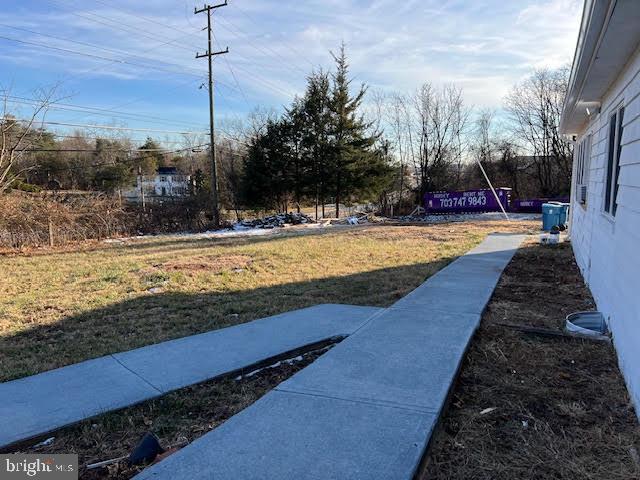 FLORIS DOWNS - Residential Lease