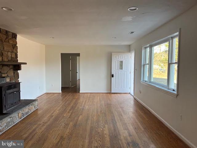 FLORIS DOWNS - Residential Lease