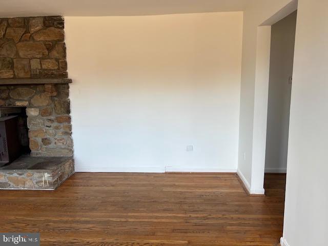 FLORIS DOWNS - Residential Lease