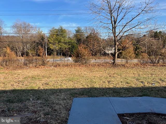 FLORIS DOWNS - Residential Lease