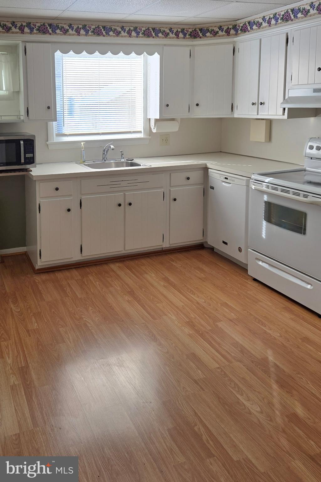 EAST PETERSBURG - Residential